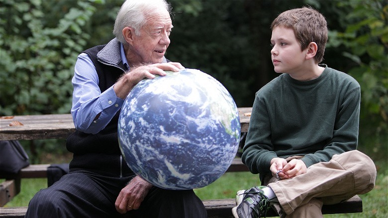 Il presidente Jimmy Carter parla con il nipote Hugo James Wentzel