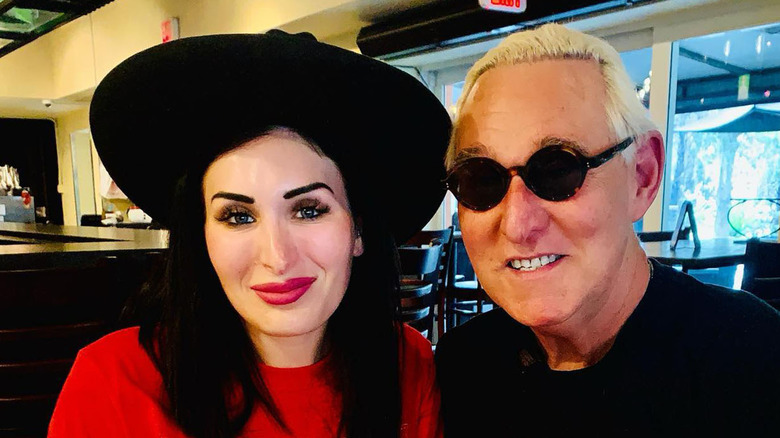 Cappello nero Laura Loomer