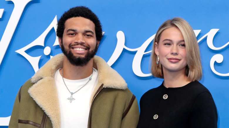 Caleb Williams e Alina Thyregod sul red carpet