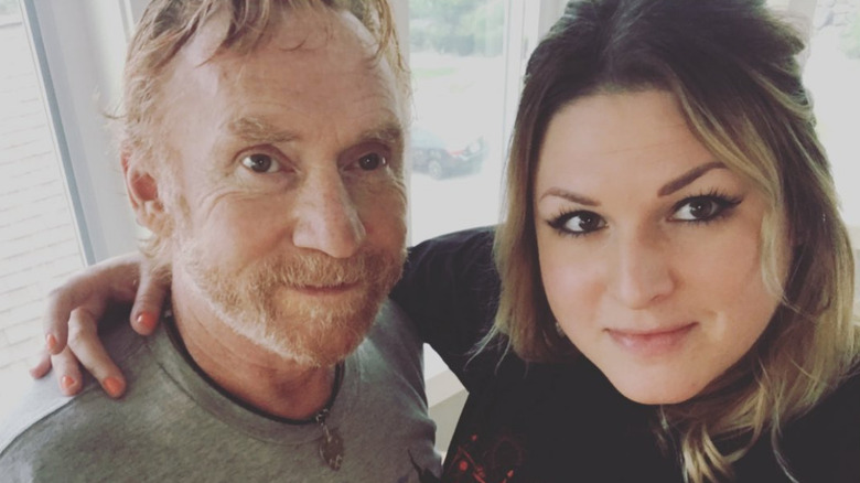 Danny Bonaduce e Amy Bonaduce posano per un selfie