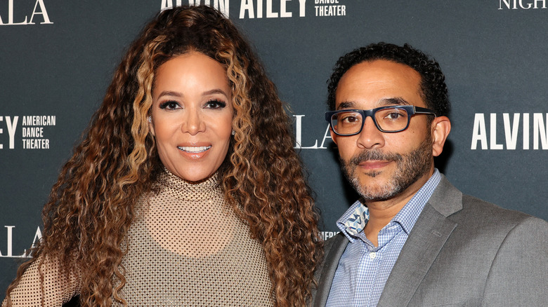 Sunny Hostin ha posato con Emmanuel Hostin in posa