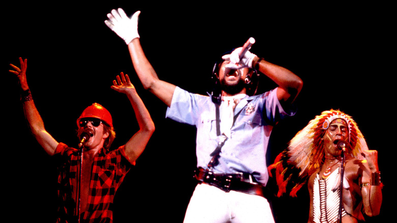 Village People esibirsi sul palco