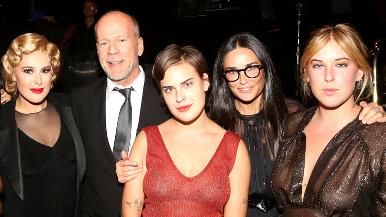 Bruce Willis e Demi Moore e figlie nel 2015