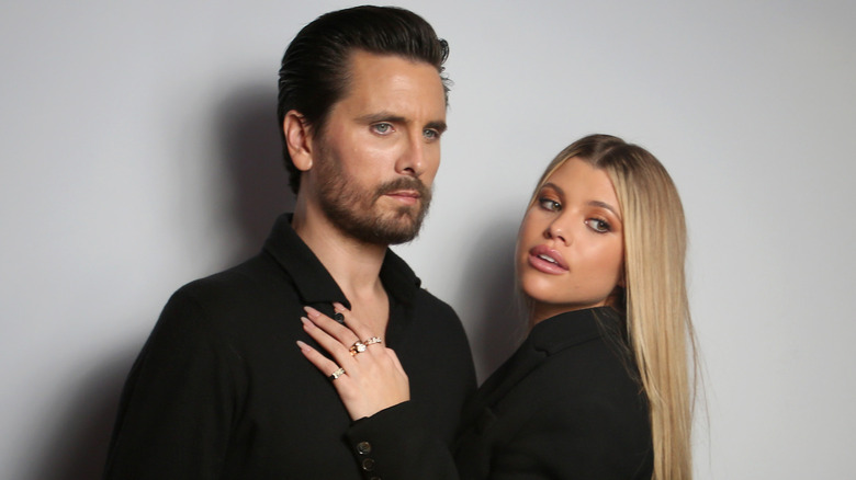 Scott Disick e Sofia Richie posano in nero