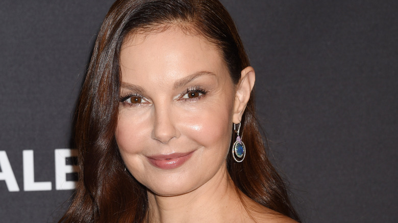 Abito nero senza spalline Ashley Judd