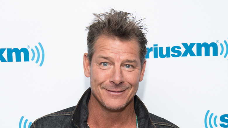 Ty Pennington sorride