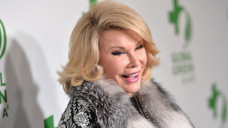 Joan Rivers in posa