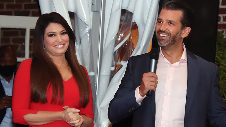 Kimberly Guilfoyle e Don Trump Jr.