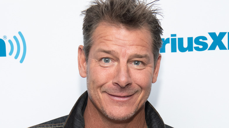 Ty Pennington sorride