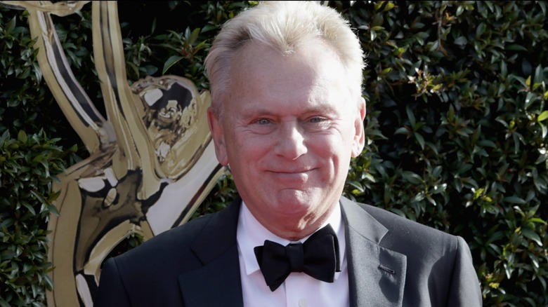 Pat Sajak sorride