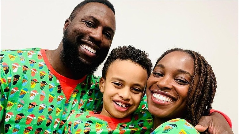 Jozy Altidore, Cameron Altidore e Sloane Stephens sorridono