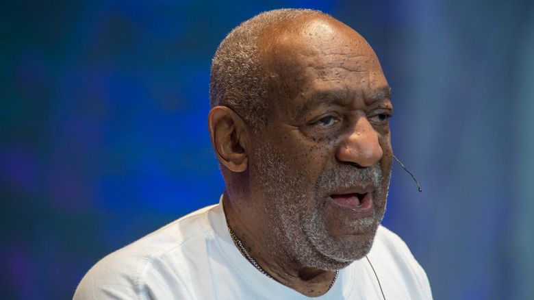 Bill Cosby si esibisce ad un evento in California