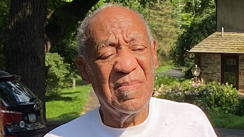 Bill Cosby parla ai giornalisti dopo il suo rilascio