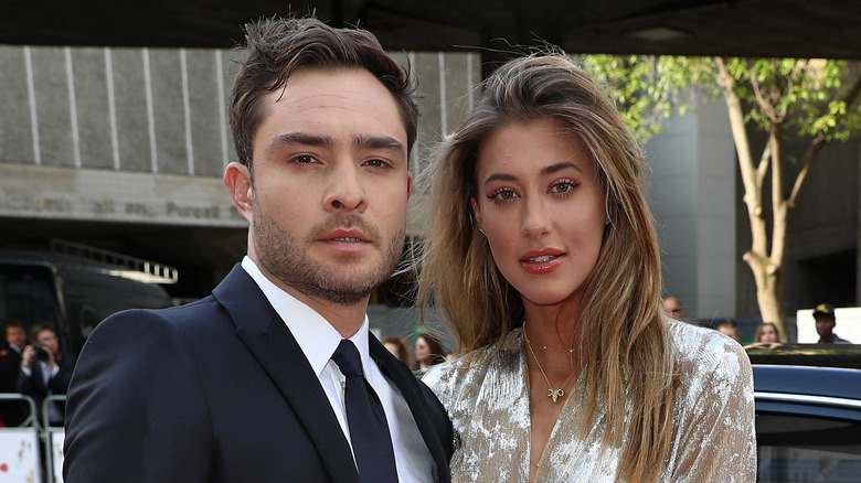 Ed Westwick, Jessica Serfaty posa all'aperto