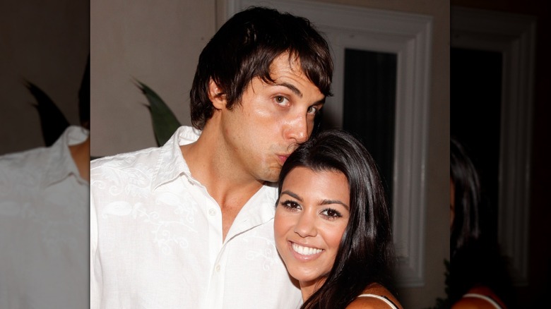 Kourtney Kardashian posa con Joe Francis