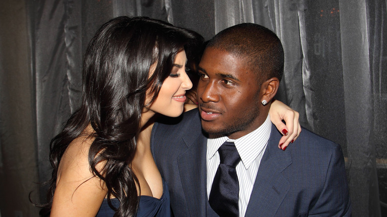 Kim Kardashian e Reggie Bush posano insieme al Fontainebleau Hotel