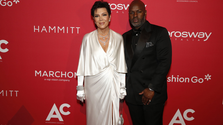 Kris Jenner e Corey Gamble posano insieme