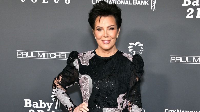 Kris Jenner posa ad un evento