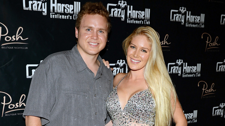 Heidi Montag e Spencer Pratt sorridono