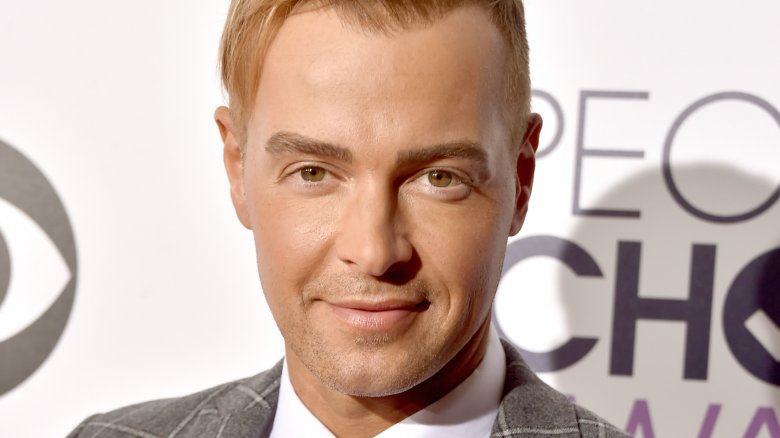 Joey Lawrence in posa