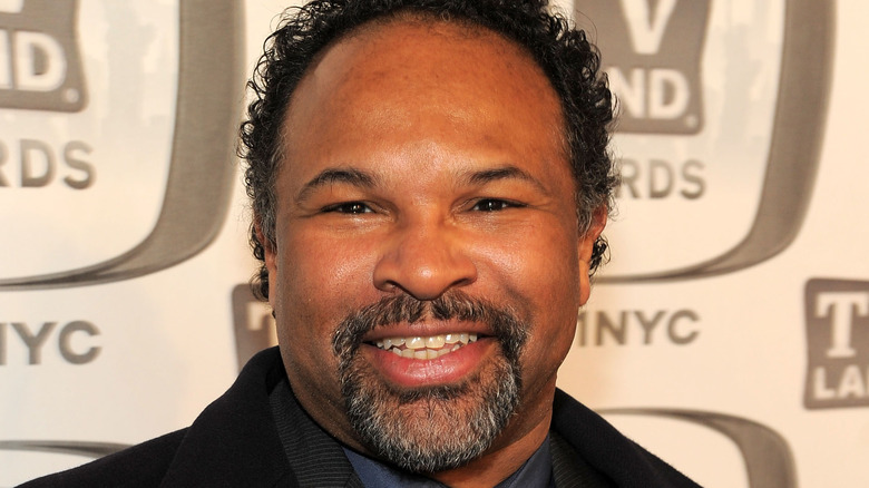 Geoffrey Owens sorride