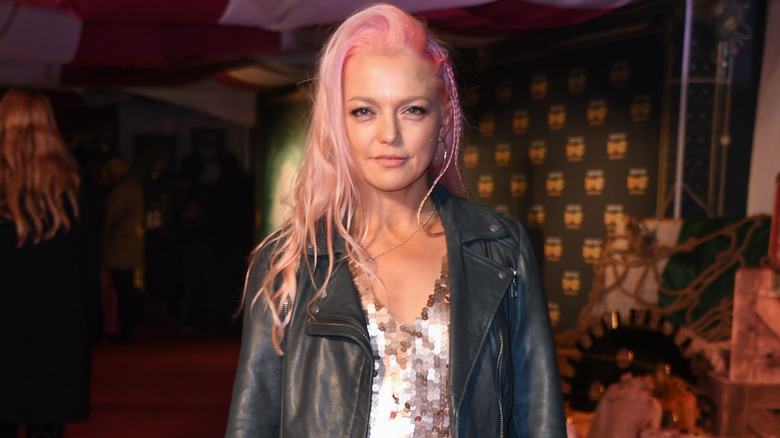 Hannah Spearritt con i capelli rosa