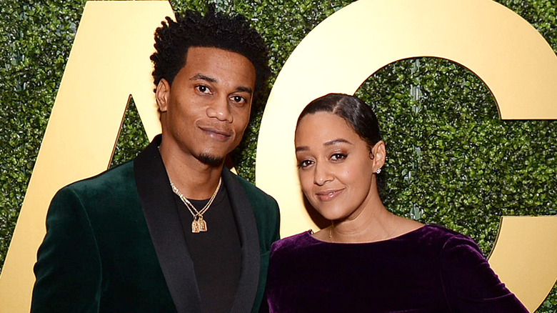 Tia Mowry e Cory Hardrict posano ad un evento