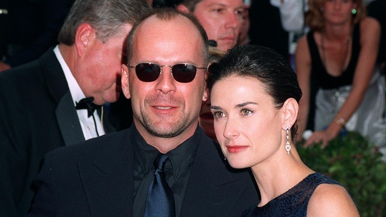 Bruce Willis e Demi Moore su un tappeto rosso