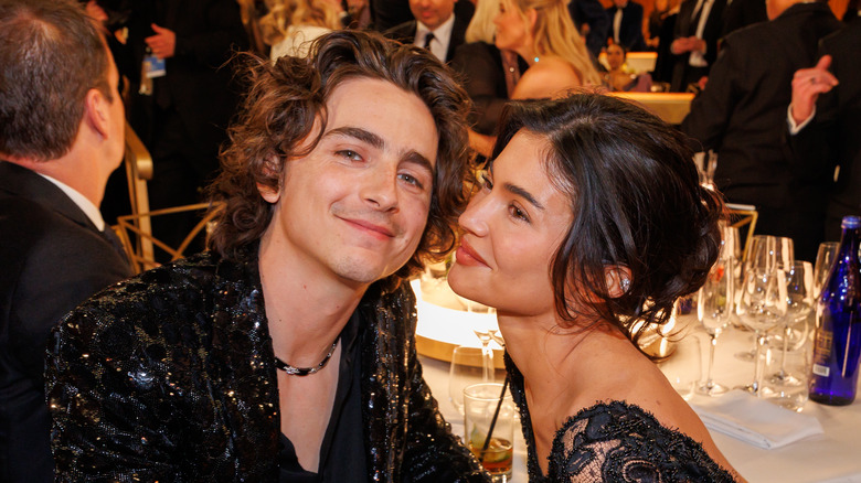 Kylie Jenner Timothée Chalamet sorride