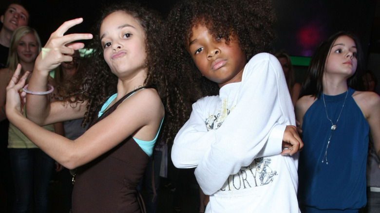 Madison Pettis e Jaden Smith in posa