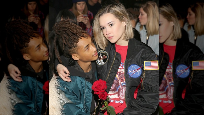 Jaden Smith guarda Sarah Snyder