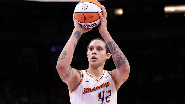 Brittney Griner effettua un tiro libero