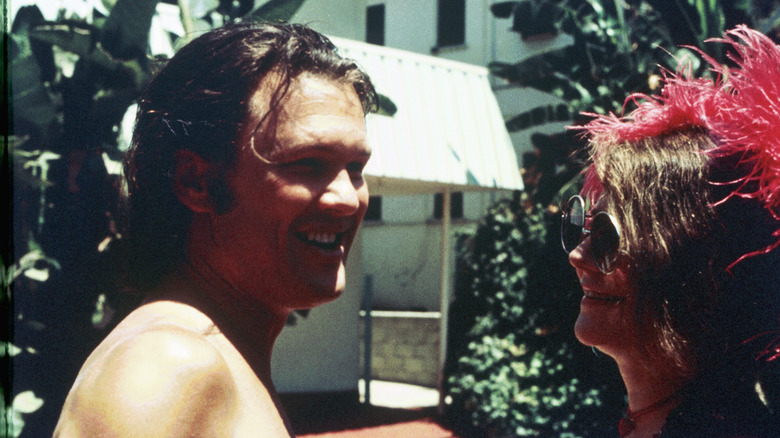 Kris Kristofferson e Janis Joplin sorridono insieme