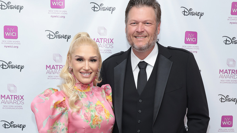 Blake Shelton e Gwen Stefani in posa