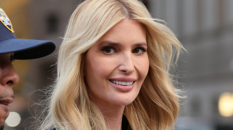 Ivanka Trump sorride