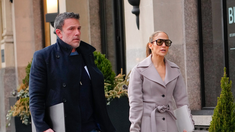 Ben Affleck e Jennifer Lopez a passeggio