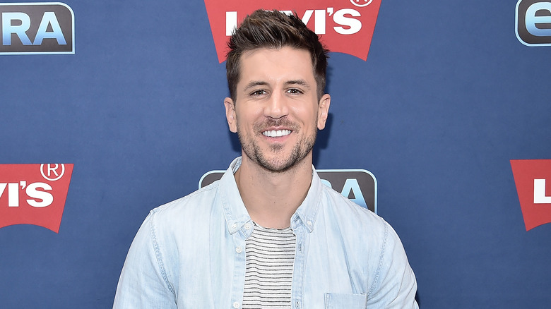 Jordan Rodgers su un tappeto rosso