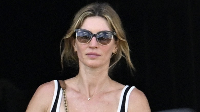 Gisele Bündchen con gli occhiali da sole