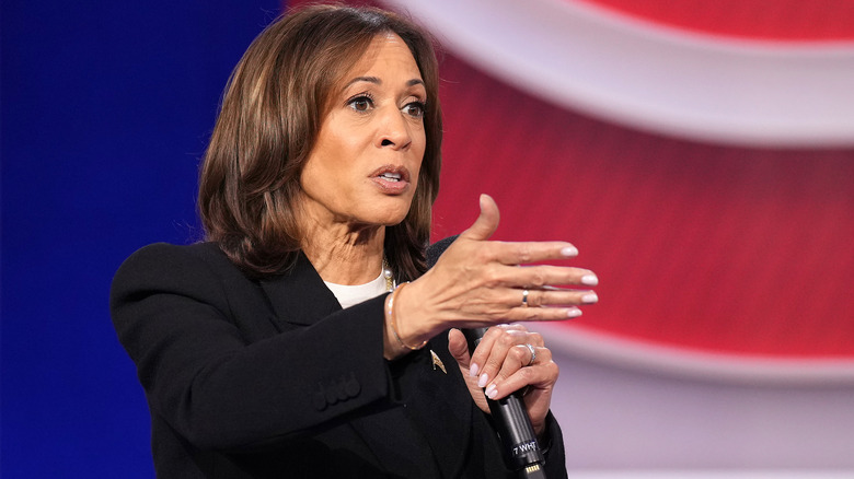 Kamala Harris parla al municipio presidenziale della CNN (2024)