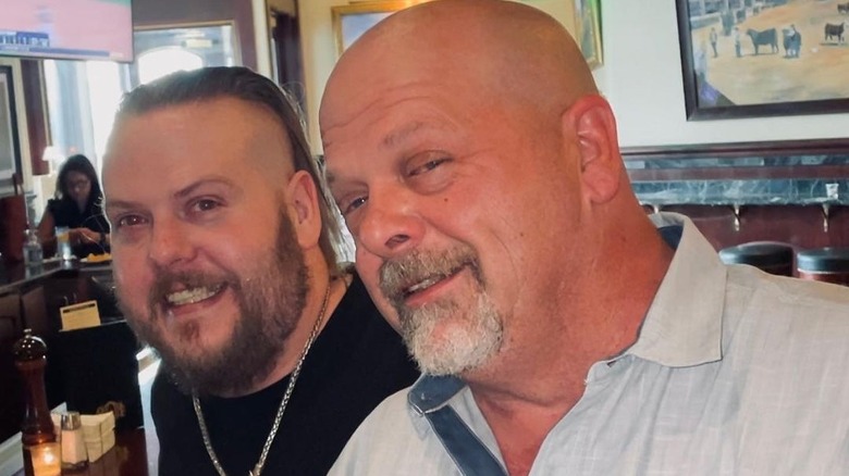 Adam e Rick Harrison in posa