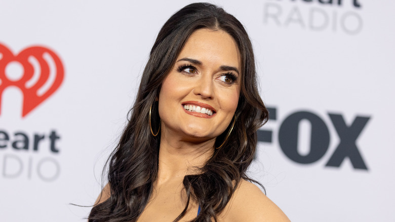 Danica McKellar in posa