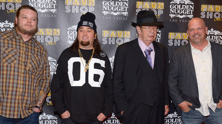 Il cast di Pawn Stars in posa