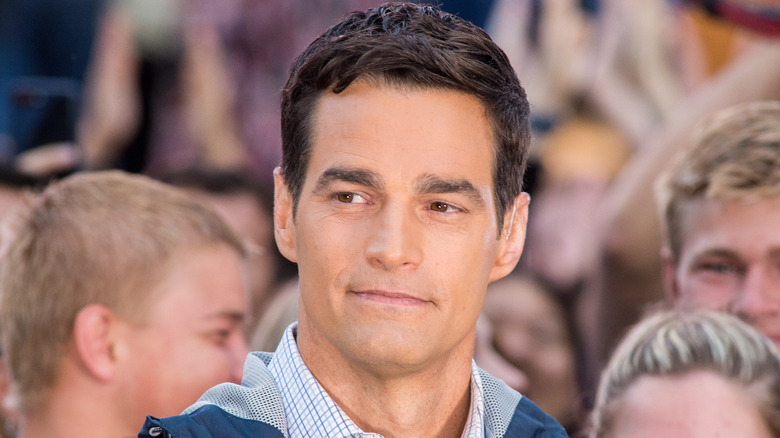 Sguardo laterale di Rob Marciano