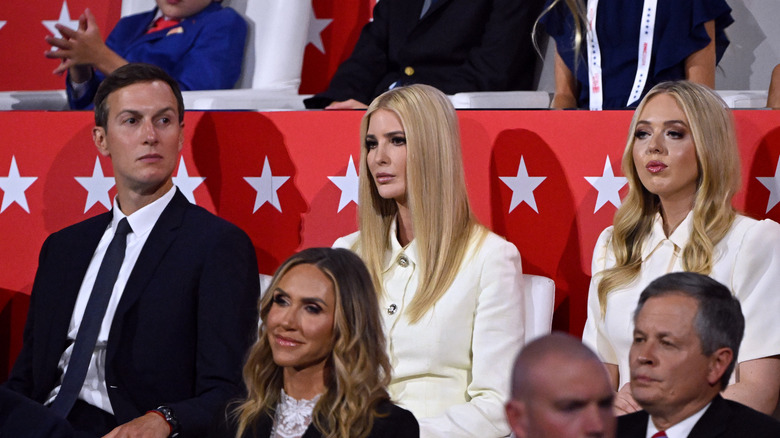 Jared Kushner e Ivanka Trump seduti alla Convention Nazionale Repubblicana del 2024