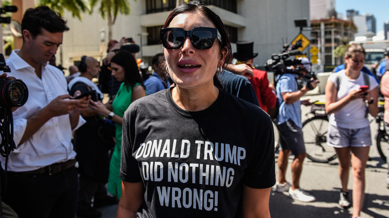 Laura Loomer alla manifestazione di Trump