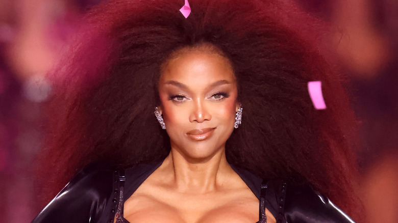 Tyra Banks sorride