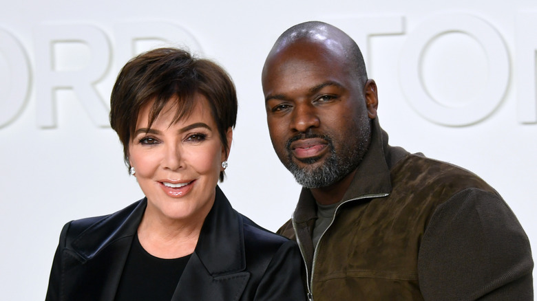 Kris Jenner sorride, Corey Gamble