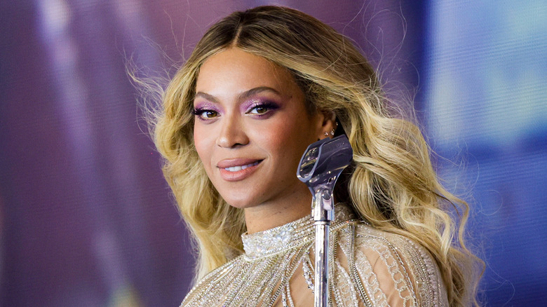 Beyoncé al lancio di Cécred nel febbraio 2024