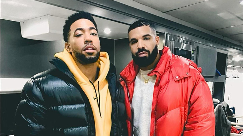 Kevin Miles con i piumini Drake