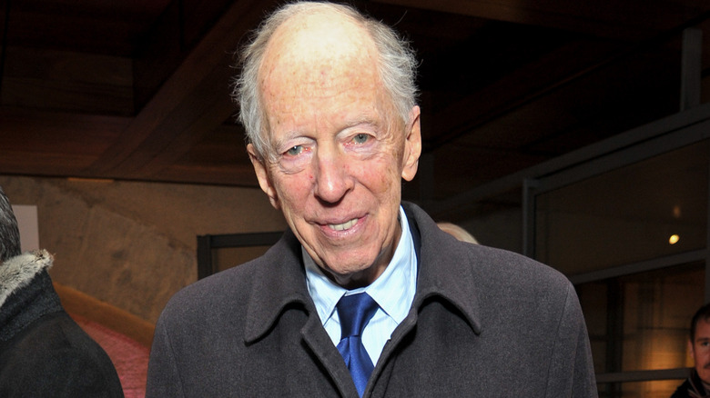 Jacob Rothschild con un cappotto